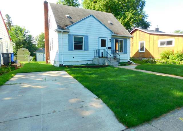 Property at 2092 Stillwater Ave E, Saint Paul, MN 55119, 3 beds, 1 bath