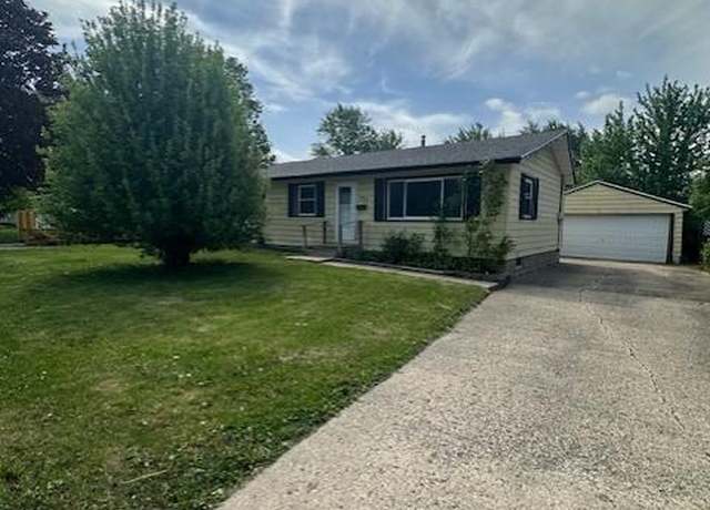 Property at 737 14th St NE, Owatonna, MN 55060, 3 beds, 1 bath