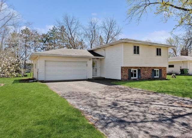 Property at 5212 Red Oak Dr, Mounds View, MN 55112, 4 beds, 2 baths