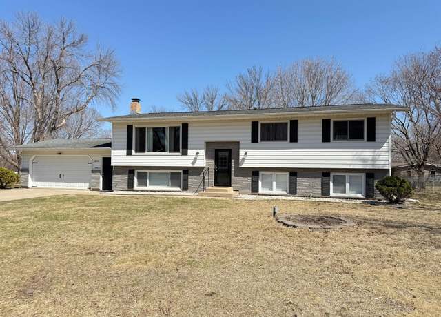 Property at 2105 Stade Ln, Fairmont, MN 56031, 4 beds, 2 baths