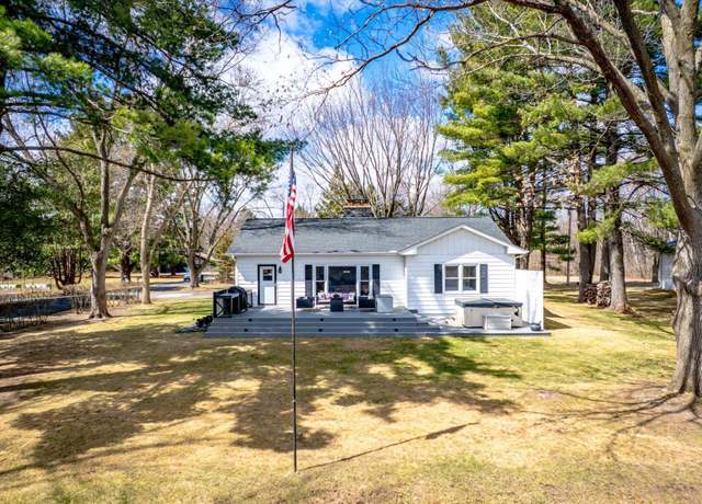 Property at 312 Walnut St, Taylors Falls, MN 55084, 3 beds, 2 baths