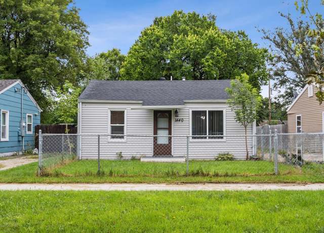Property at 1440 16th St S, Fargo, ND 58103, 2 beds, 1 bath