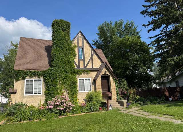 Property at 820 Labree Ave N, Thief River Falls, MN 56701, 4 beds, 3 baths