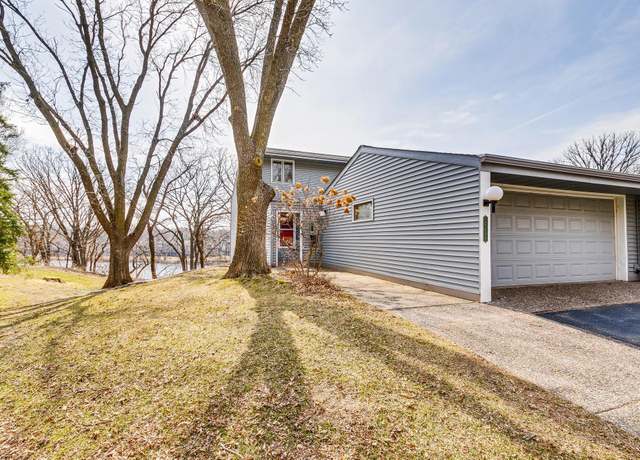 Property at 2728 Mackubin St, Roseville, MN 55113, 3 beds, 4 baths