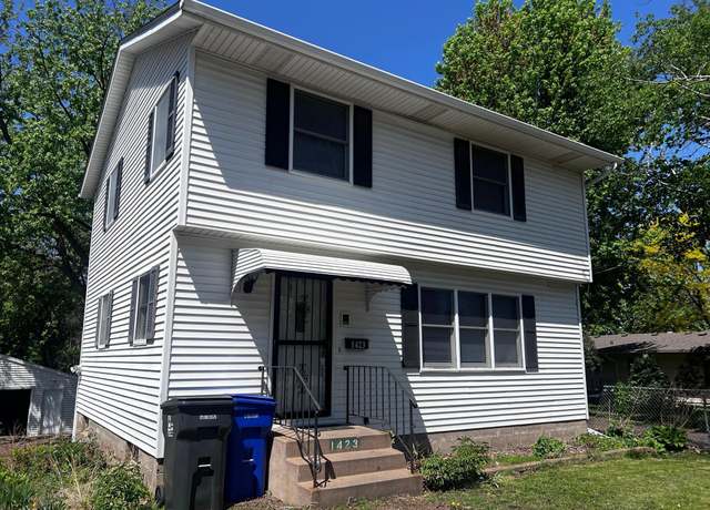 Property at 1423 Winchell St, Saint Paul, MN 55106, 3 beds, 3 baths