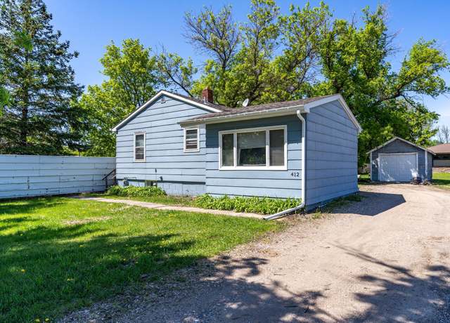 Property at 412 Hill Ave, Crookston, MN 56716, 2 beds, 1 bath