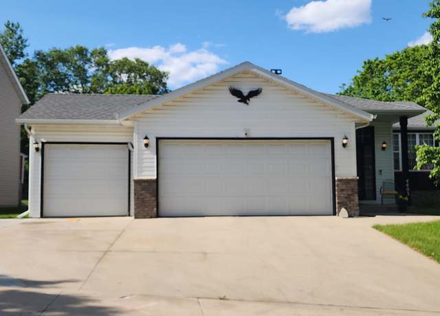 Property at 4403 5th St NW, Rochester, MN 55901, 5 beds, 3 baths