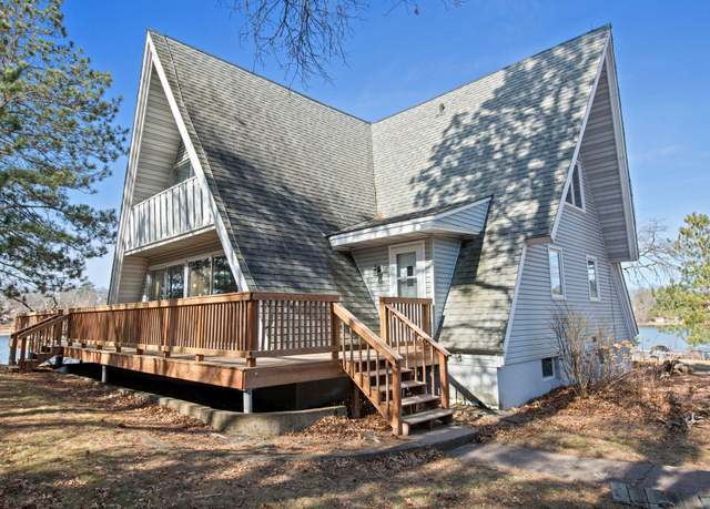 Property at 2800 Shoreline Dr, Danbury, WI 54830, 4 beds, 4 baths