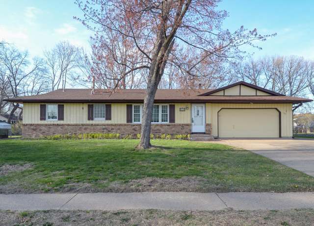 Property at 631 114th Ln NE, Blaine, MN 55434, 3 beds, 3 baths