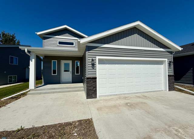 Property at 1844 44th Ave S, Moorhead, MN 56560, 4 beds, 3 baths
