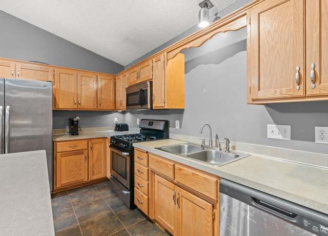 Property at 1514 17th St N, Princeton, MN 55371, 3 beds, 2 baths