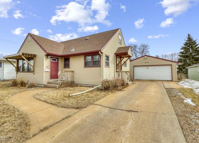 Property at 1408 15th St N, Moorhead, MN 56560, 3 beds, 2 baths