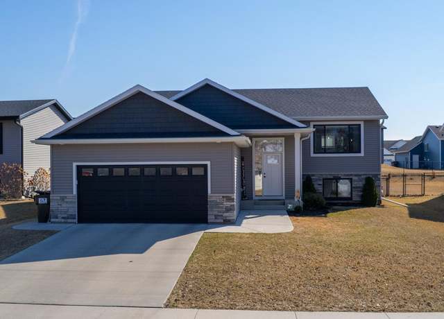 Property at 304 Sunnydale Ln SE, Rochester, MN 55904, 4 beds, 3 baths