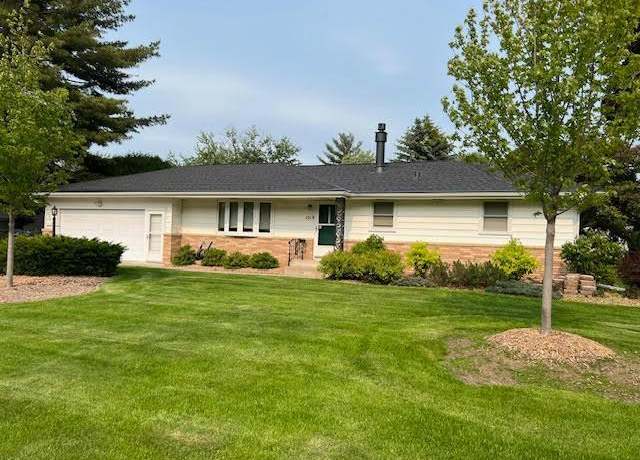 Property at 1019 Shumway St S, Shakopee, MN 55379, 3 beds, 2 baths