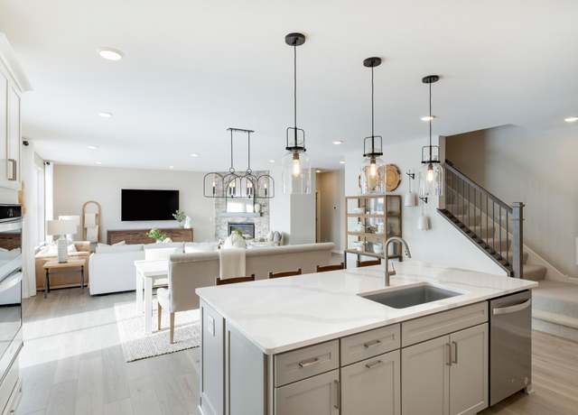 Property at 10318 Northwood Ln, Corcoran, MN 55374, 5 beds, 4 baths
