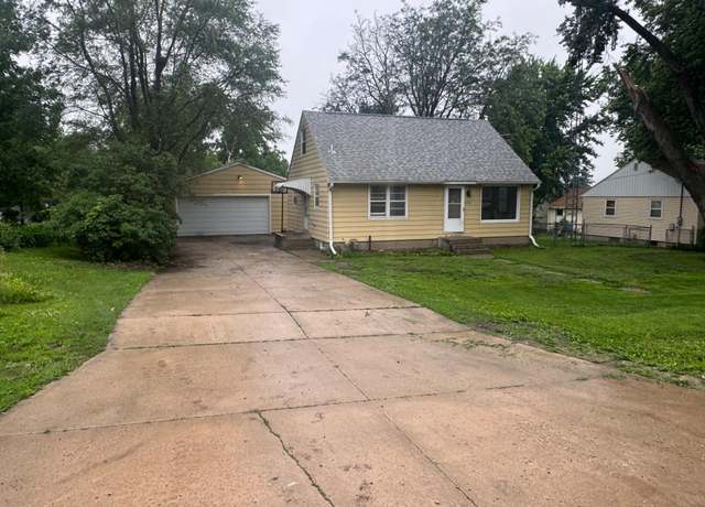 Property at 2100 14th St SE, Rochester, MN 55904, 3 beds, 1 bath