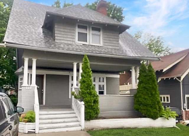 Property at 409 E Main St, Mankato, MN 56001, 4 beds, 2 baths