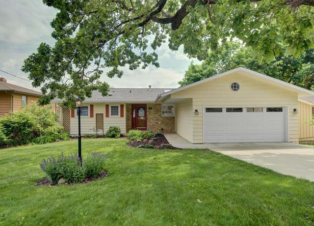 Property at 514 20th St NE, Rochester, MN 55906, 4 beds, 3 baths