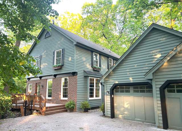 Property at 16660 Lakeview Ct, Lakeville, MN 55044, 4 beds, 4 baths