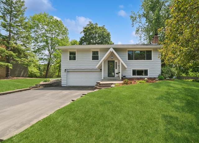 Property at 15613 Boulder Creek Dr, Minnetonka, MN 55345, 3 beds, 3 baths