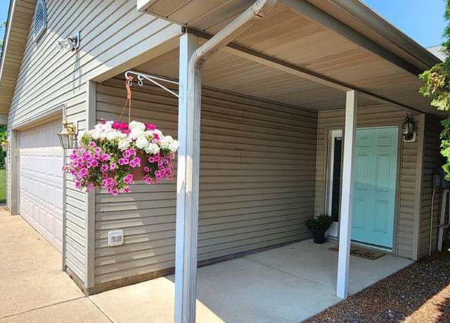 Property at 2369 94th Ave Unit A, Osceola, WI 54020, 3 beds, 1 bath