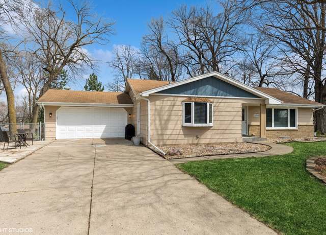 Property at 3208 Highland Dr, Burnsville, MN 55337, 5 beds, 3 baths