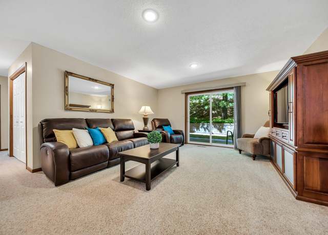 Property at 1781 1/2 County Road E E #44, White Bear Lake, MN 55110, 3 beds, 2 baths