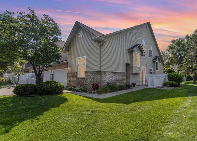 Property at 2675 Mallard Dr, Woodbury, MN 55125, 2 beds, 2 baths