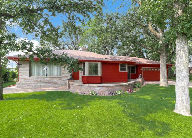 Property at 32827 River Oaks Ln, Saint Cloud, MN 56303, 3 beds, 2 baths