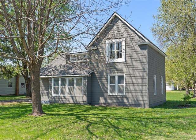 Property at 231 High St, New Richmond, WI 54017, 4 beds, 1 bath