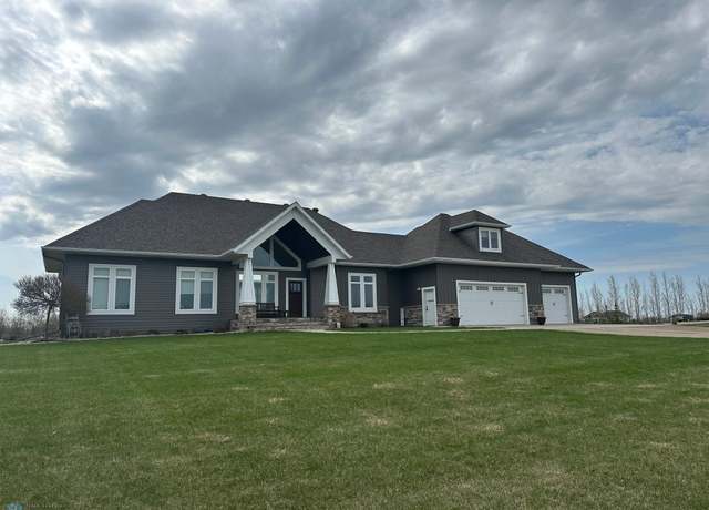 Property at 7179 37th St N, Moorhead, MN 56560, 5 beds, 4 baths