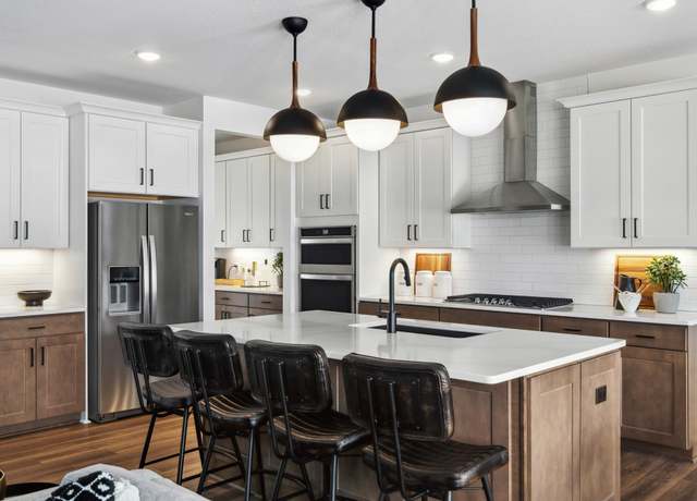 Property at 10366 Northwood Ln, Corcoran, MN 55374, 5 beds, 4 baths