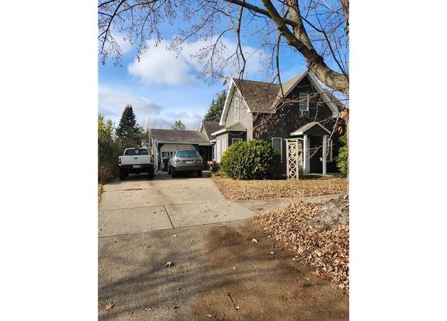 Property at 215 Gillis Ave NE, Brainerd, MN 56401, 4 beds, 2 baths