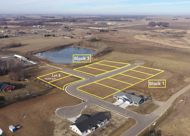 Property at 106 Prairie Rose Dr, Blue Earth, MN 56013