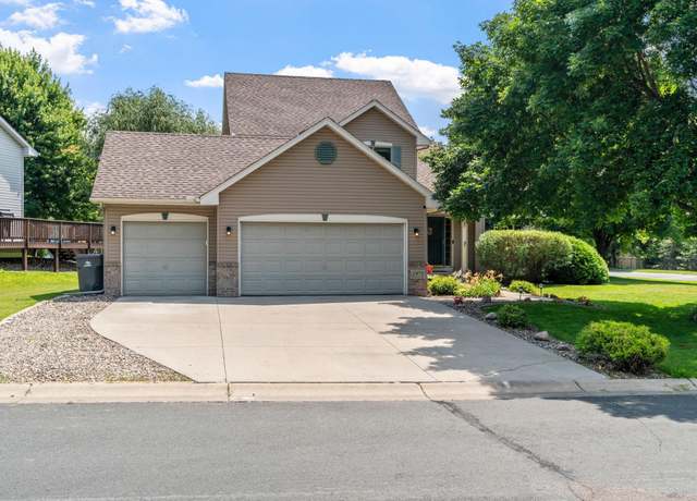 Property at 1971 Fischer Dr, Waconia, MN 55387, 5 beds, 4 baths