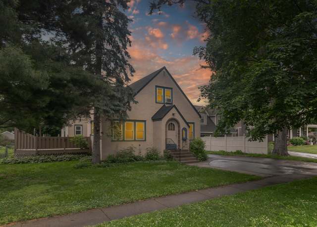 Property at 613 Oak St, Farmington, MN 55024, 3 beds, 3 baths