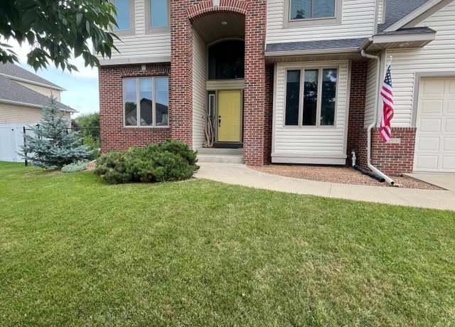 Property at 1976 Century Valley Ln NE, Rochester, MN 55906, 4 beds, 3 baths