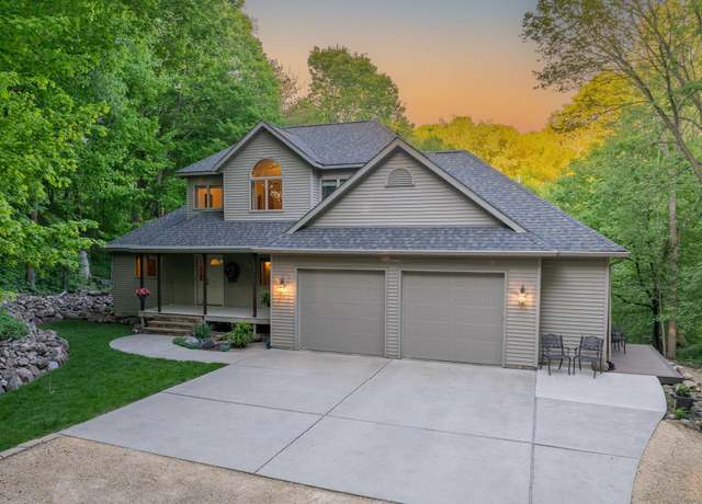 Property at 100 N Hill Dr, Lime Twp, MN 56001, 4 beds, 4 baths