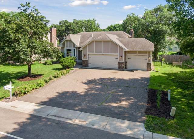 Property at 10989 N Eagle Lake Blvd, Maple Grove, MN 55369, 5 beds, 3 baths