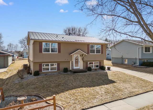 Property at 938 21st St SE, Rochester, MN 55904, 4 beds, 2 baths
