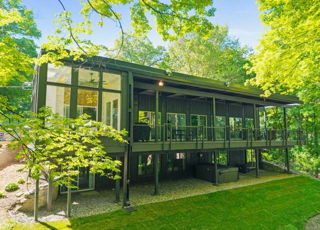 Property at 18101 Woolman Dr, Minnetonka, MN 55345, 5 beds, 3 baths