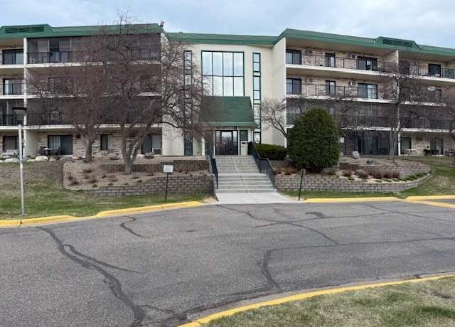 Property at 10411 Cedar Lake Rd #301, Minnetonka, MN 55305, 3 beds, 2 baths