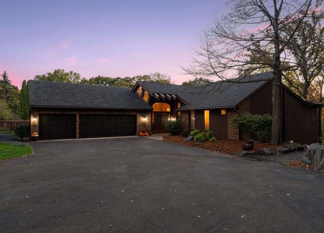 Property at 6517 Crackleberry Trl, Woodbury, MN 55129, 5 beds, 6 baths