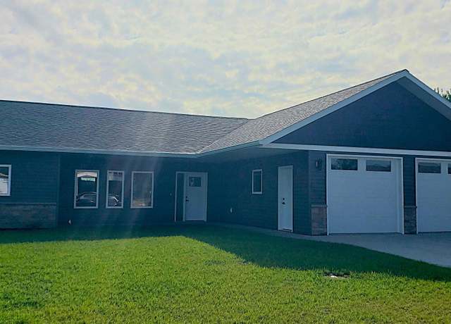 Property at 1012 8th Ave NE, Perham, MN 56573, 3 beds, 2 baths