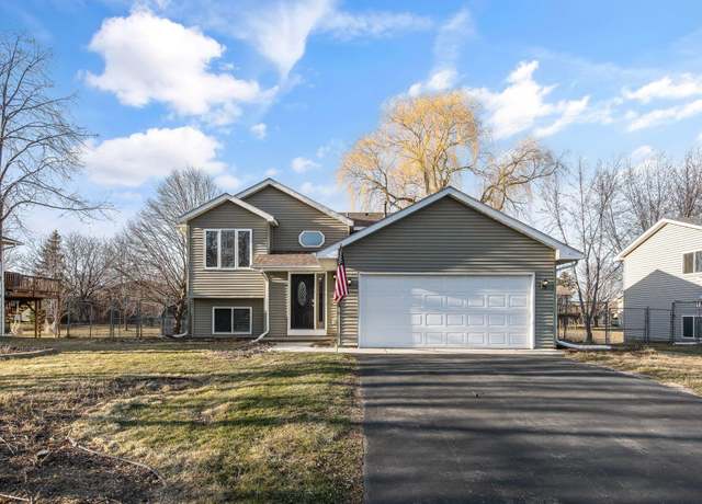 Property at 6090 146th St N, Hugo, MN 55038, 3 beds, 2 baths