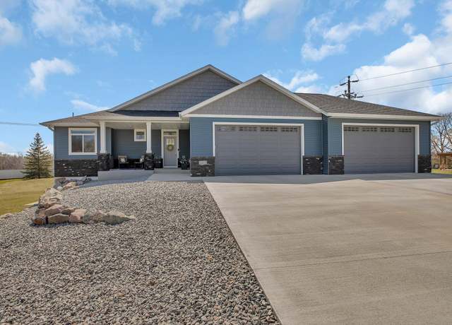 Property at 2412 Heritage Dr, Saint Cloud, MN 56301, 4 beds, 3 baths