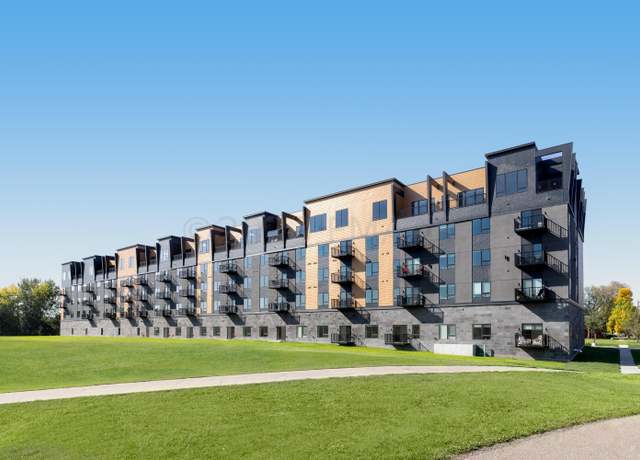 Property at 505 Oak St N #504, Fargo, ND 58102, 2 beds, 2 baths