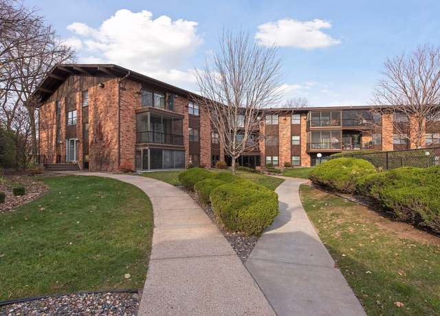 Property at 10113 W 34th St #108, Minnetonka, MN 55305, 1 bed, 1 bath