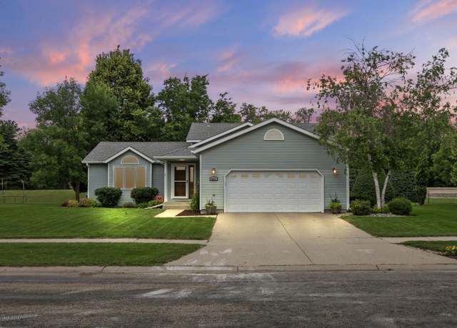 Property at 4057 Rivershore Dr S, Moorhead, MN 56560, 4 beds, 3 baths