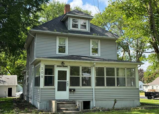 Property at 208 N 7th St, Olivia, MN 56277, 4 beds, 2 baths